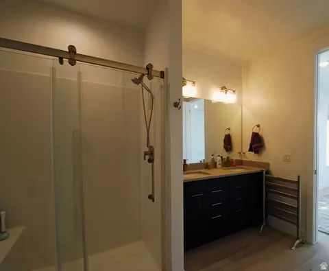 Bath - 655 E Oliver Rd, Tooele, UT 84074 photo 2 of 4