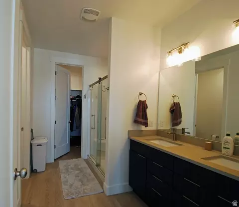 Bath - 655 E Oliver Rd, Tooele, UT 84074 photo 1 of 4