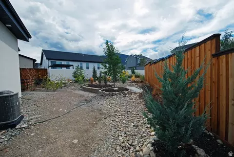 Exterior - 655 E Oliver Rd, Tooele, UT 84074 photo 7 of 8