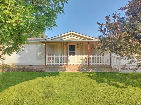 Exterior - 70 S 300 E, Elsinore, UT 84724 photo 2 of 14