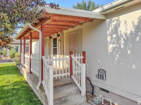 Exterior - 70 S 300 E, Elsinore, UT 84724 photo 7 of 14