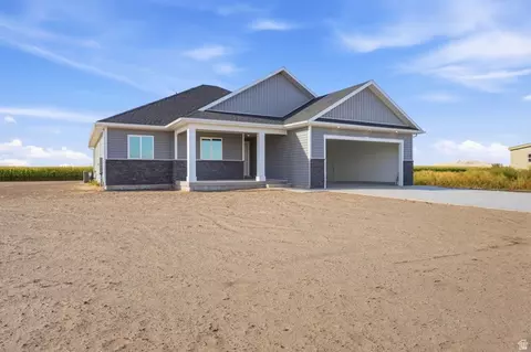 Exterior - 364 E 1600 S, Lewiston, UT 84320 photo 2 of 5