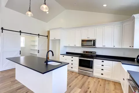 Kitchen - 1257 N 1350 E, Mapleton, UT 84664 photo 2 of 2