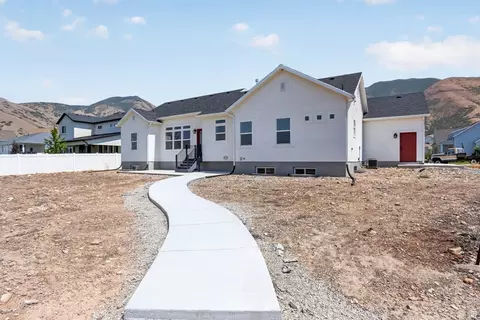 Exterior - 1257 N 1350 E, Mapleton, UT 84664 photo 4 of 5