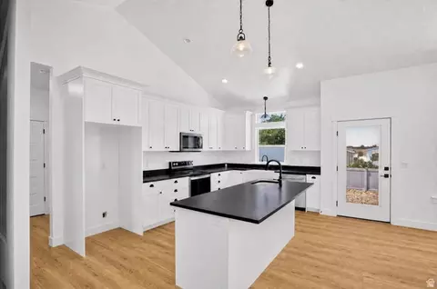 Kitchen - 1257 N 1350 E, Mapleton, UT 84664 photo 1 of 2