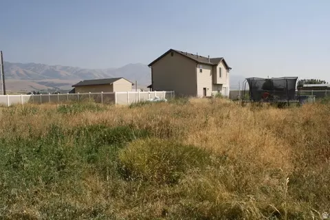 Exterior - 2938 S 2800 E, Franklin, ID 83237 photo 4 of 7