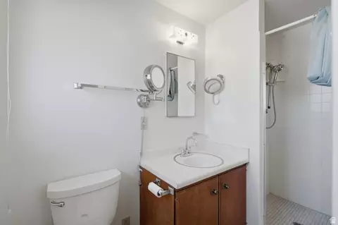 Bath - 53 S 350 E, Orem, UT 84058 photo 1 of 3