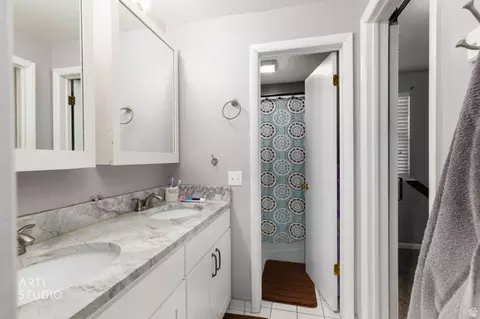 Bath - 965 E 500 N, Ogden, UT 84404 photo 2 of 4