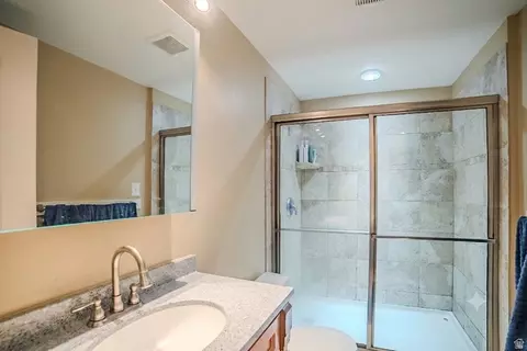 Bath - 8621 S 1700 E, Sandy, UT 84093 photo 4 of 4