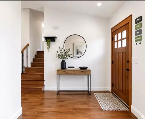 Entry Way - 4624 S Quiet Cir, Murray, UT 84107 photo 5 of 9