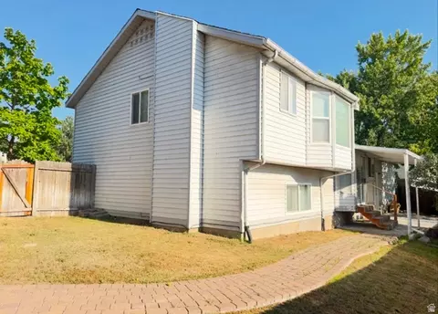 Exterior - 4624 S Quiet Cir, Murray, UT 84107 photo 6 of 10