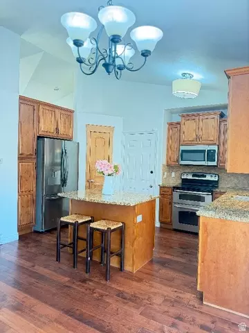 Kitchen - 4624 S Quiet Cir, Murray, UT 84107 photo 1 of 3