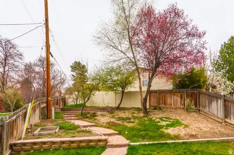 Exterior - 4624 S Quiet Cir, Murray, UT 84107 photo 5 of 6