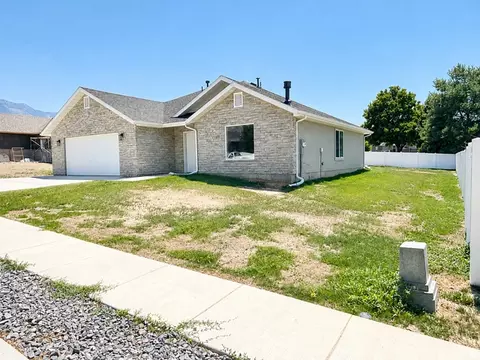 Exterior - 120 E 500 N, Hyde Park, UT 84318 photo 4 of 12