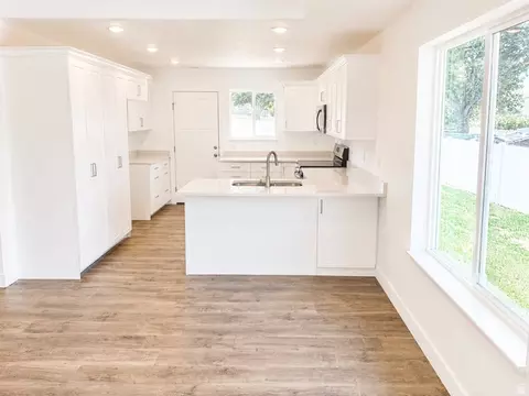 Kitchen - 120 E 500 N, Hyde Park, UT 84318 photo 1 of 4