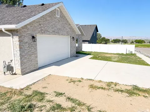 Exterior - 120 E 500 N, Hyde Park, UT 84318 photo 9 of 12