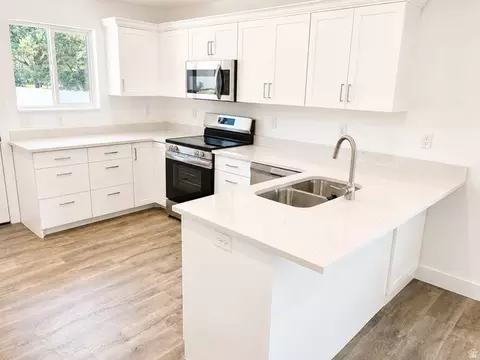 Kitchen - 120 E 500 N, Hyde Park, UT 84318 photo 2 of 4