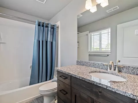 Bath - 357 E 2050 N #5, North Ogden, UT 84414 photo 2 of 3