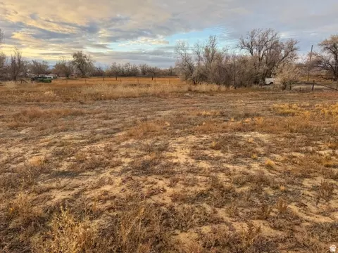 170 E 2000 S #15, Vernal, UT 84078 photo 2