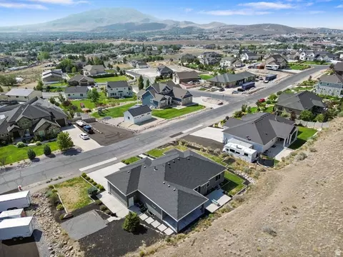 View/Area - 2891 E Sunset Dr, Eagle Mountain, UT 84005 photo 7 of 11