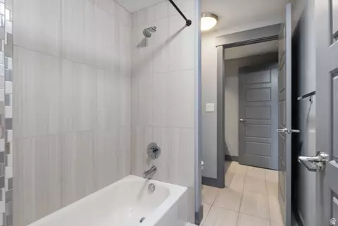 Bath - 2891 E Sunset Dr, Eagle Mountain, UT 84005 photo 5 of 6