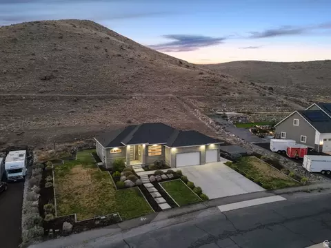 View/Area - 2891 E Sunset Dr, Eagle Mountain, UT 84005 photo 1 of 11