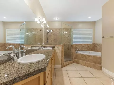 Bath - 2093 E 9510 S, Sandy, UT 84092 photo 3 of 5