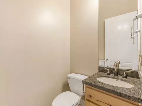 Bath - 2093 E 9510 S, Sandy, UT 84092 photo 1 of 5