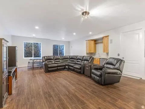Living - 2093 E 9510 S, Sandy, UT 84092 photo 3 of 3