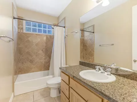 Bath - 2093 E 9510 S, Sandy, UT 84092 photo 4 of 5