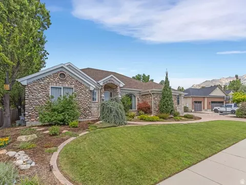 Exterior - 2093 E 9510 S, Sandy, UT 84092 photo 2 of 8