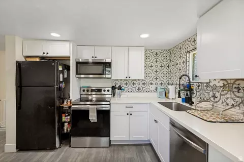 Kitchen - 607 W Wasatch S, Midvale, UT 84047 photo 2 of 3