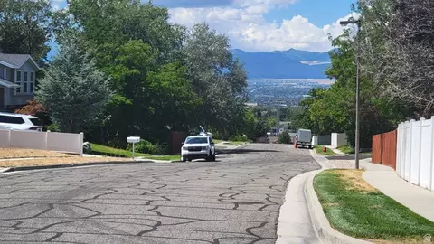 View/Area - 11153 S Silver Queen Cir, Sandy, UT 84094 photo 2 of 2