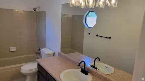Bath - 11153 S Silver Queen Cir, Sandy, UT 84094 photo 2 of 4