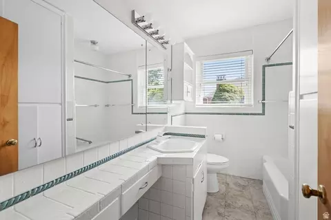 Bath - 3139 S Crestview Cir W, Bountiful, UT 84010 photo 1 of 3