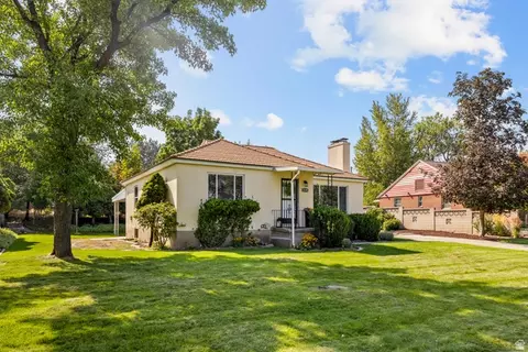 Exterior - 3139 S Crestview Cir W, Bountiful, UT 84010 photo 2 of 6