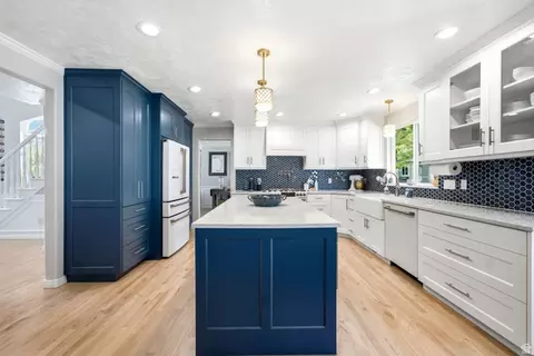 Kitchen - 1617 E Cypress Way, Draper, UT 84020 photo 1 of 5