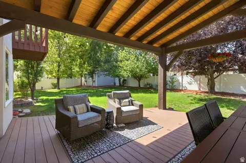 Exterior - 1617 E Cypress Way, Draper, UT 84020 photo 8 of 25