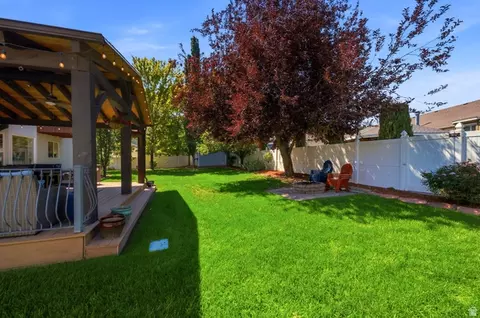 Exterior - 1617 E Cypress Way, Draper, UT 84020 photo 10 of 25