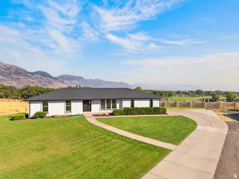 5423 W Pebble Ln, Highland, UT 84003