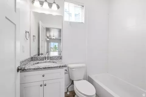Bath - 1631 N 1350 E, Payson, UT 84651 photo 2 of 3