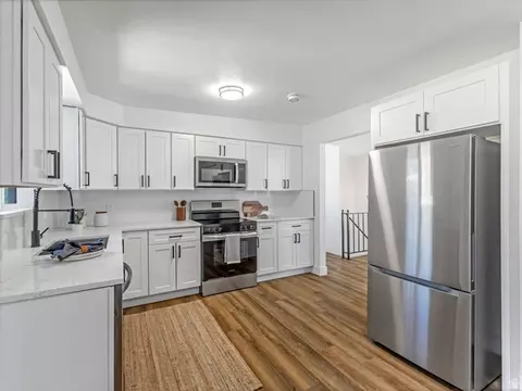 Kitchen - 9443 S Electra St, Sandy, UT 84094 photo 1 of 2