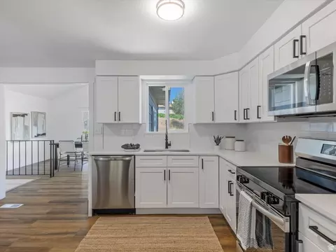 Kitchen - 9443 S Electra St, Sandy, UT 84094 photo 2 of 2