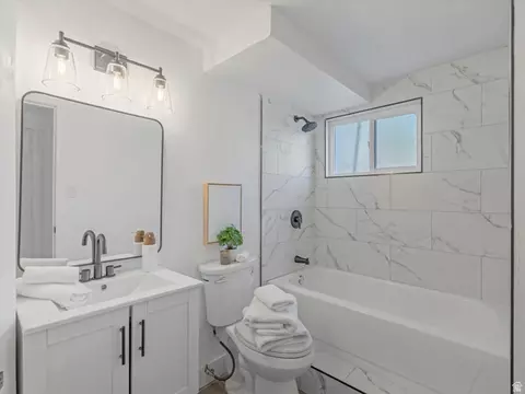 Bath - 9443 S Electra St, Sandy, UT 84094 photo 2 of 2