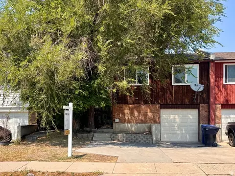 2216 W Heatherglen Dr, Taylorsville, UT 84129
