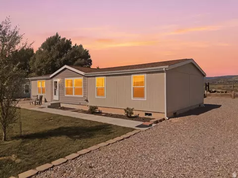 Exterior - 1404 E Dickison Ln, Manila, UT 84046 photo 5 of 6