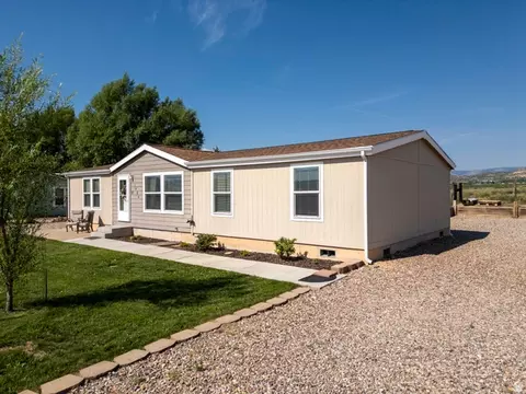 Exterior - 1404 E Dickison Ln, Manila, UT 84046 photo 3 of 6