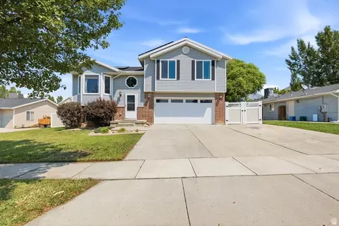 Exterior - 924 E 1275 N, Ogden, UT 84404 photo 4 of 10