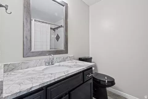 Bath - 924 E 1275 N, Ogden, UT 84404 photo 3 of 3