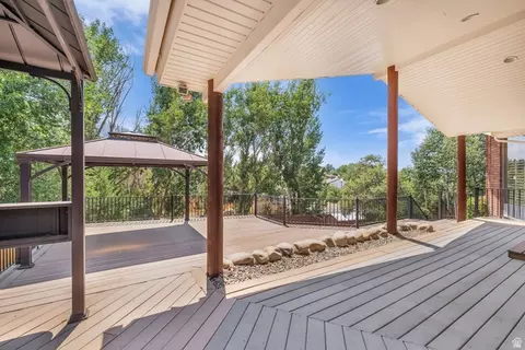 Exterior - 2128 E 11270 S, Sandy, UT 84092 photo 5 of 10